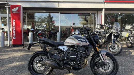 MOTO MORINI SEIEMMEZZO STR 650