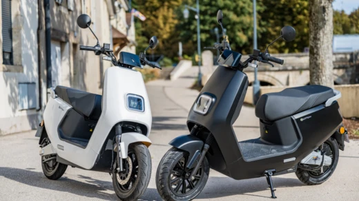 MASH E-CITY 2.0 50CC 2 BATTERIES COLORIS BLANC OU VERT NEUF 0KMS