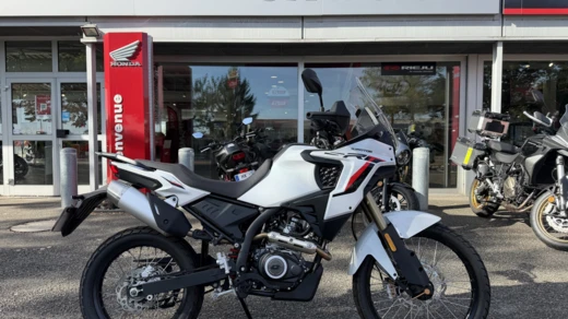 QJ MOTOR SRT 125 DX