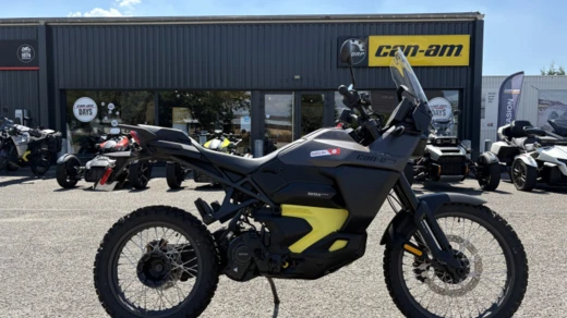 CAN-AM ORIGIN 11 KW ABS COLORIS NOIR EQUIVALENT 125CC