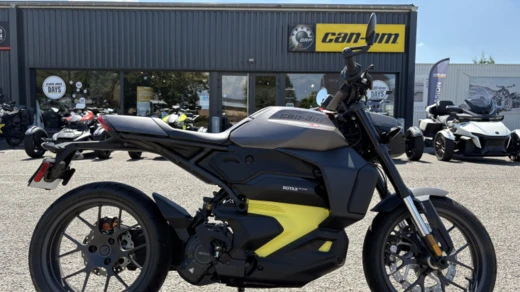 CAN-AM PULSE 11 KW ABS COLORIS NOIR EQUIVALENT 125CC