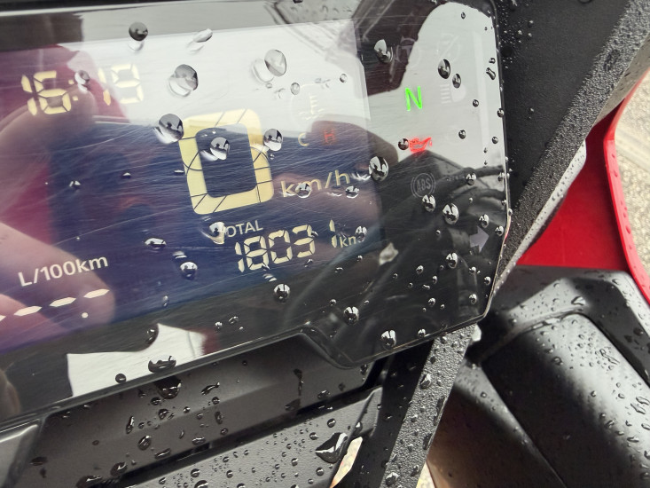 HONDA CBR650R ABS COLORIS ROUGE / NOIR - HAGUENAU