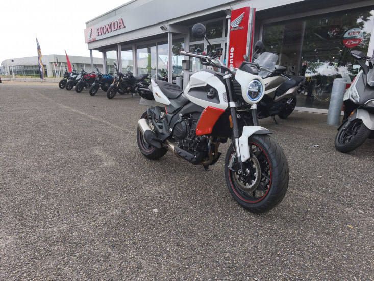 MASH FR 750 ABS COLORIS BLANC - HAGUENAU