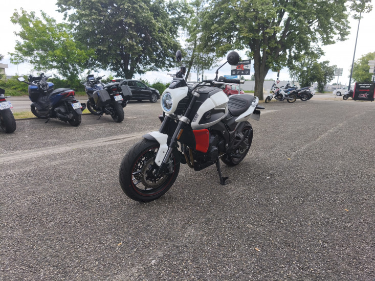 MASH FR 750 ABS COLORIS BLANC - HAGUENAU