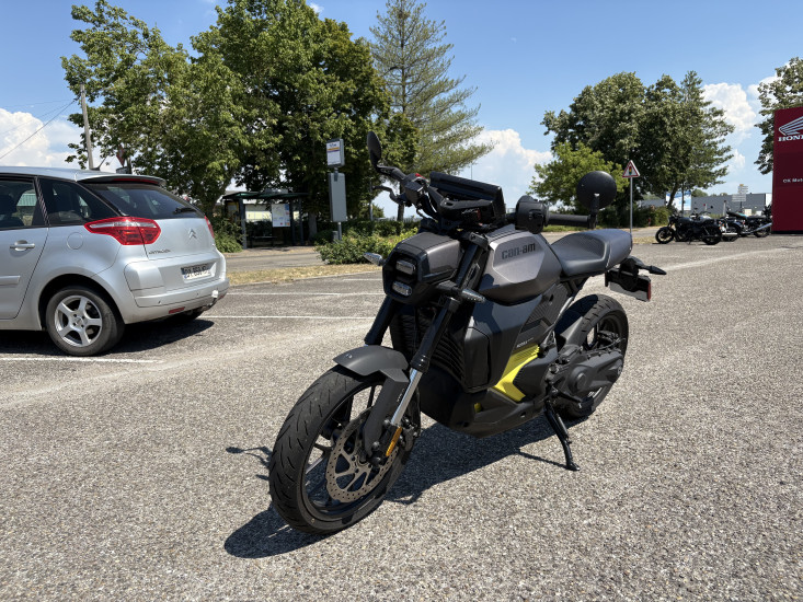 CAN-AM PULSE 11 KW ABS COLORIS NOIR EQUIVALENT 125CC - HAGUENAU