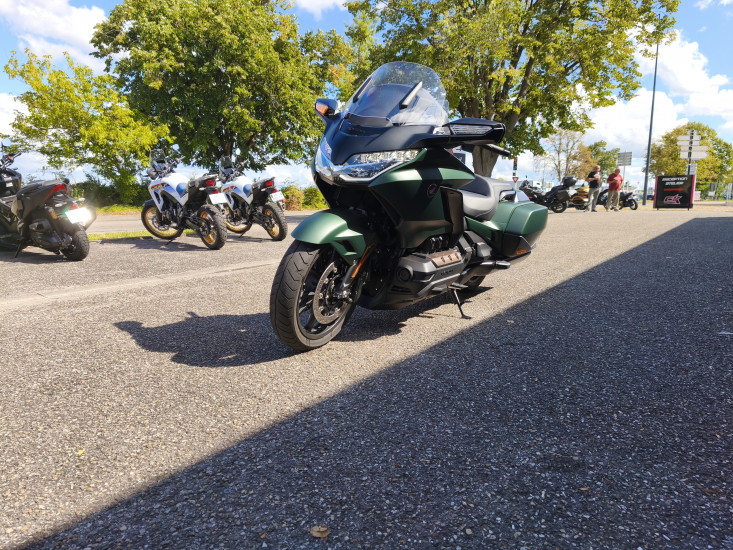 HONDA GOLDWING 1800 DCT COLORIS VERT MAT - HAGUENAU