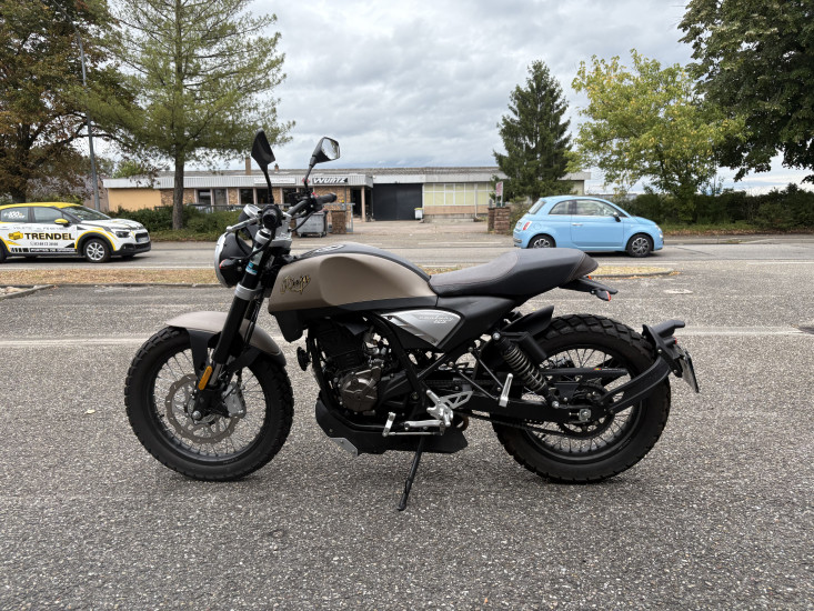 RIEJU CENTURY 125 ABS COLORIS BEIGE - HAGUENAU