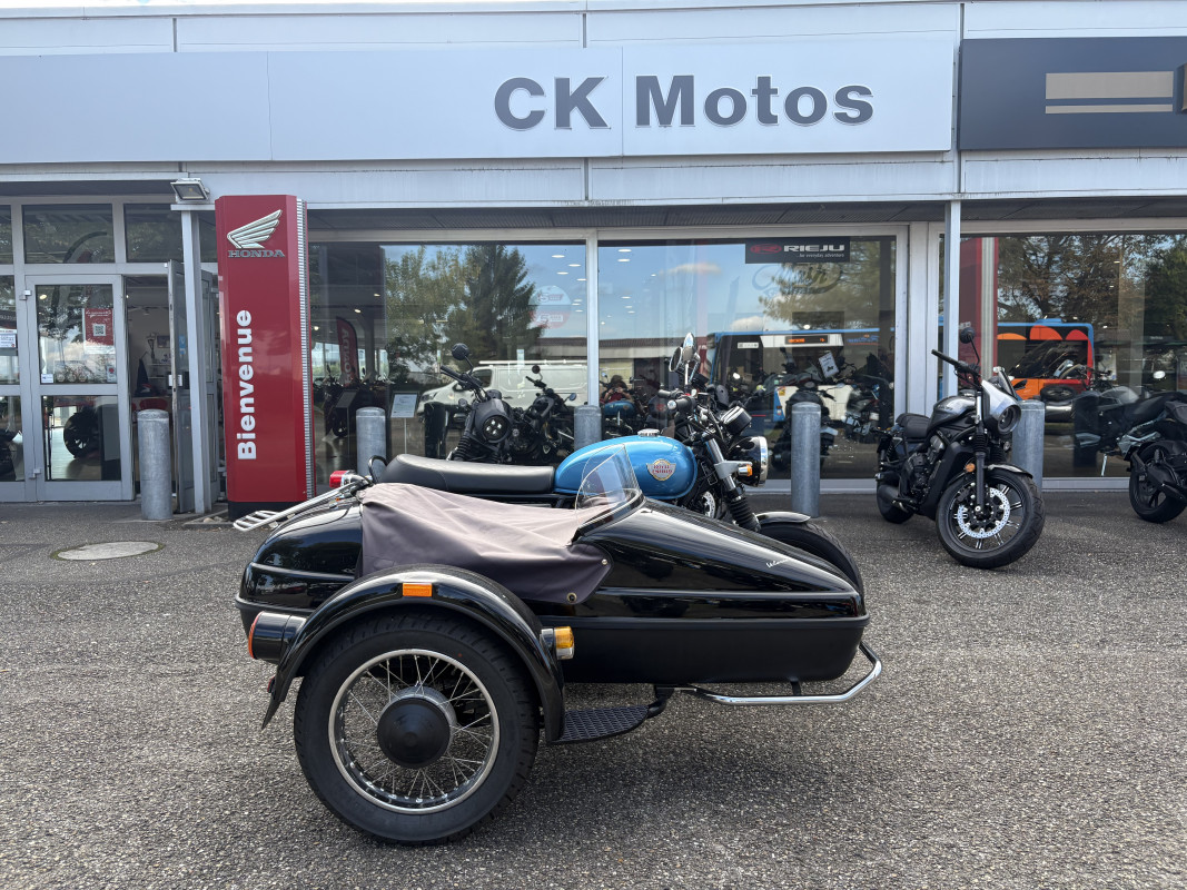 ROYAL ENFIELD INTERCEPTOR SIDE-CAR COLORIS VENTURA BLUE CK MOTOS  HAGUENAU 