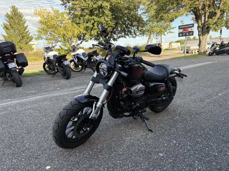 HYOSUNG GV125S-EVO COLORIS NOIR / ROUGE - HAGUENAU