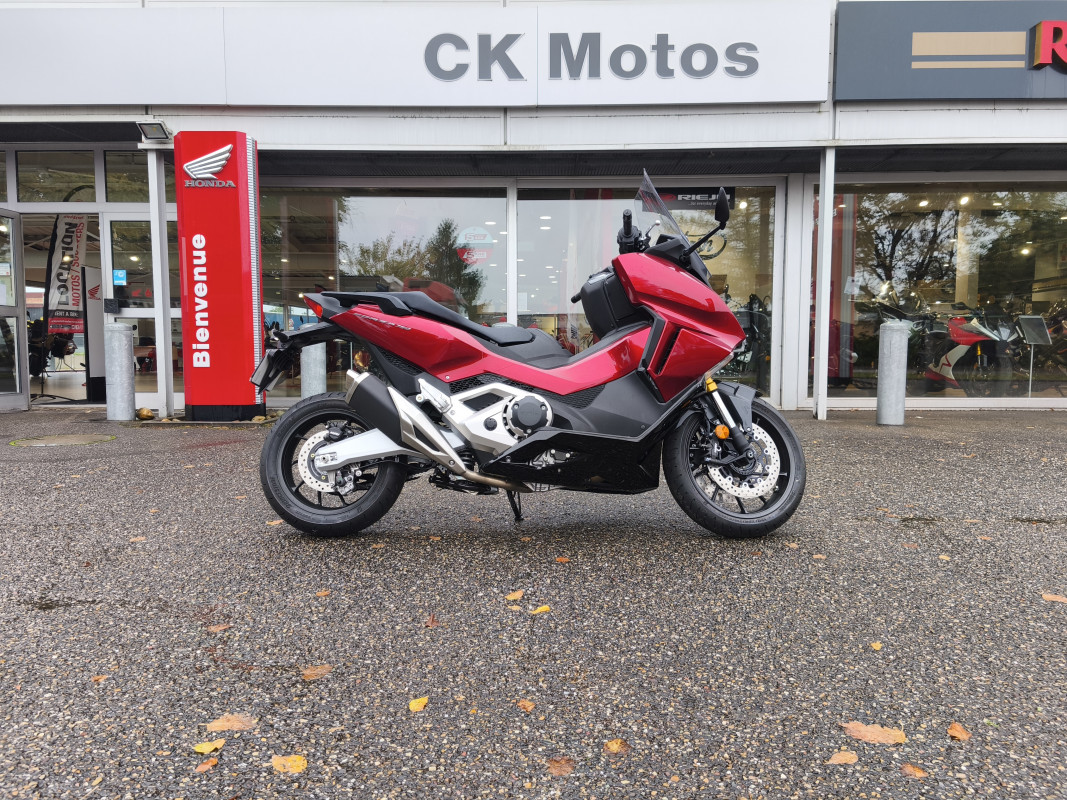 HONDA FORZA 750 ABS COLORIS ROUGE NEUF 0KMS CK MOTOS  HAGUENAU 