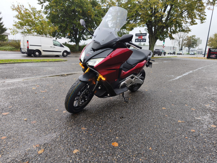 HONDA FORZA 750 ABS COLORIS ROUGE NEUF 0KMS - HAGUENAU