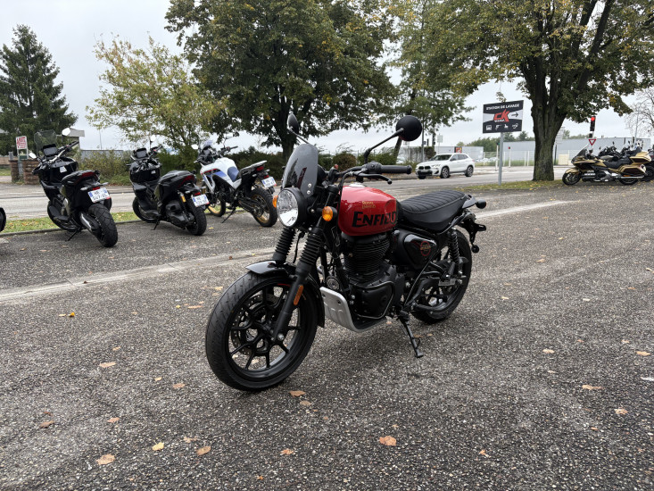 ROYAL ENFIELD HNTR 350 ABS COLORIS NOIR / ROUGE - HAGUENAU