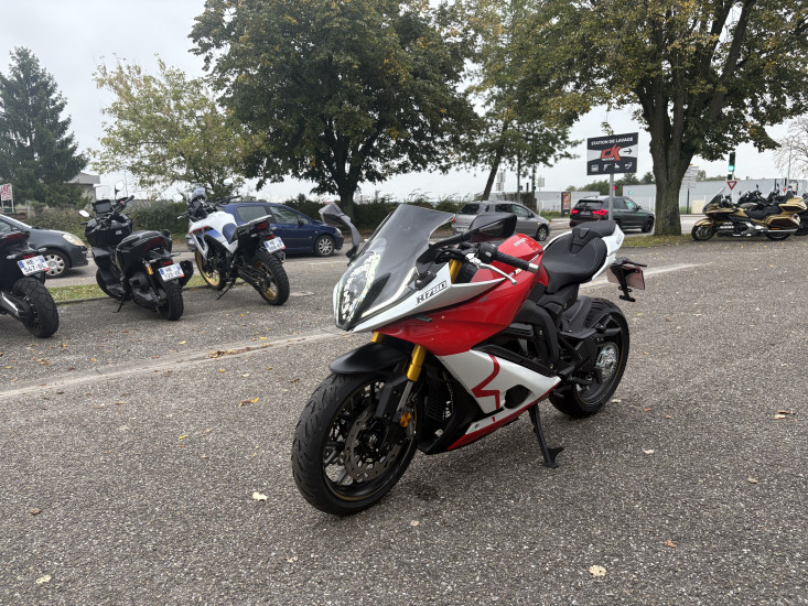 MASH K750 ABS COLORIS ROUGE / BLANC NEUVE 0KMS - HAGUENAU