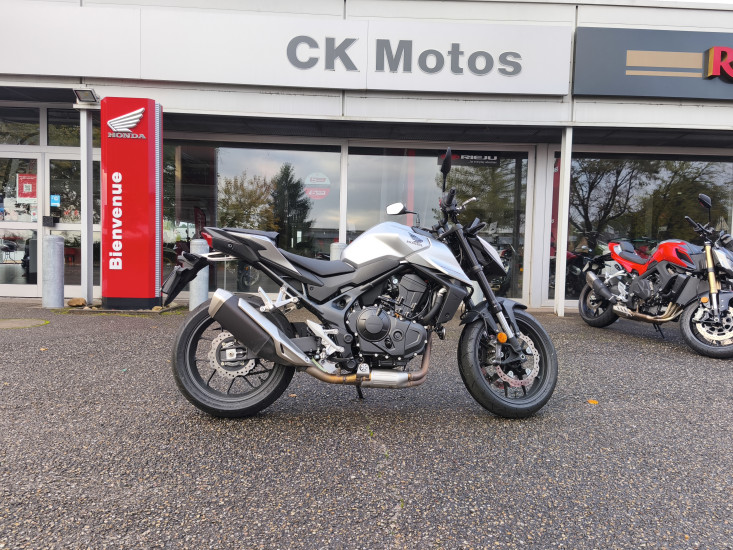 HONDA CB 750 HORNET COLORIS GRIS ARGENT - HAGUENAU