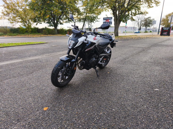 HONDA CB 500 HORNET ABS COLORIS BLANC / NOIR - HAGUENAU