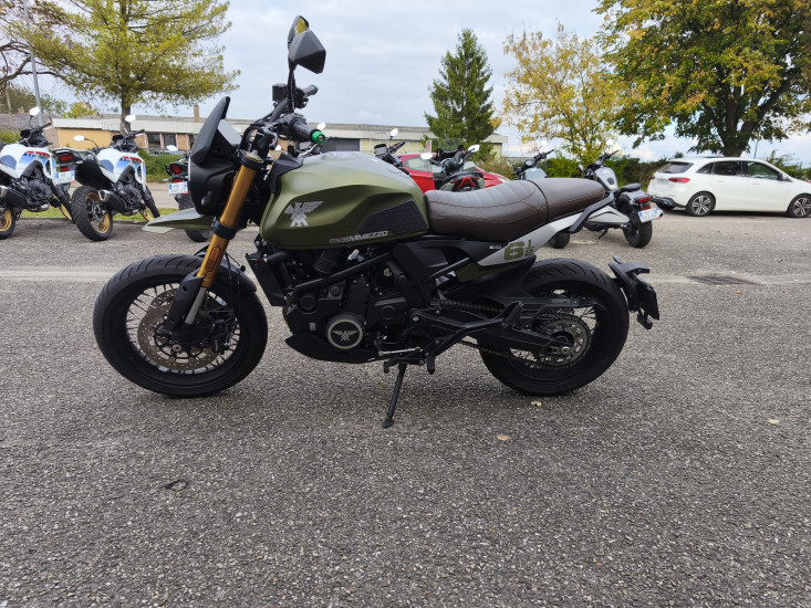 MOTO MORINI SEIEMMEZZO 650 SCR SCRAMBLER COLORIS VERT KAKI - HAGUENAU