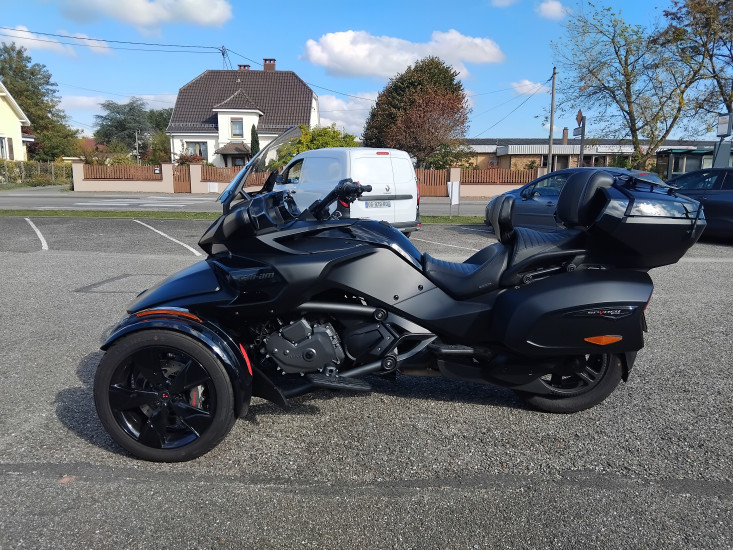 CAN-AM SPYDER F3 LIMITED NOIR MAT SE6 1330 CM3 08/2024 - HAGUENAU