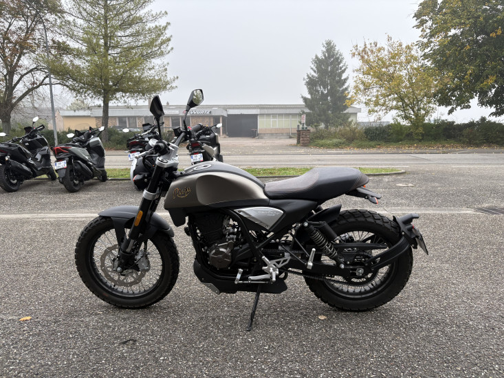 RIEJU CENTURY 125 ABS COLORIS SABLE - HAGUENAU