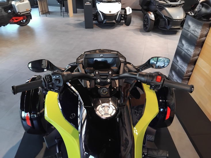 CAN-AM SPYDER F3 S VERT MANTA SE6 1330 CM3 - HAGUENAU