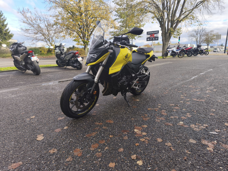 HONDA HORNET 750 ABS COLORIS JAUNE MAT - HAGUENAU