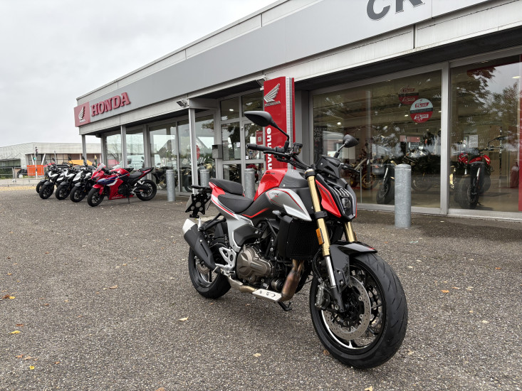 QJ MOTOR SRK 600 ABS COLORIS ROUGE - HAGUENAU