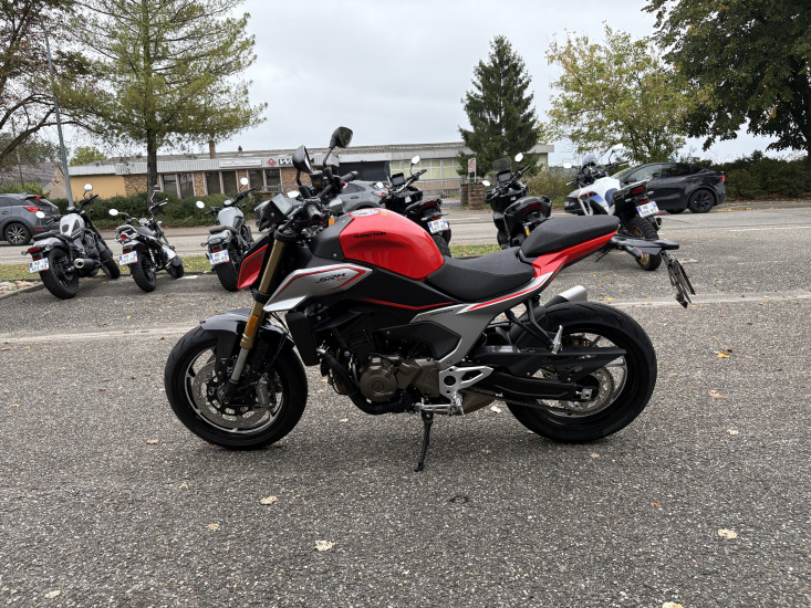 QJ MOTOR SRK 600 ABS COLORIS ROUGE - HAGUENAU