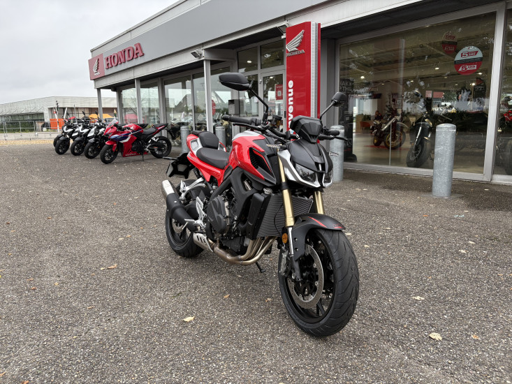 QJ MOTOR SRK 800 ABS COLORIS ROUGE - HAGUENAU