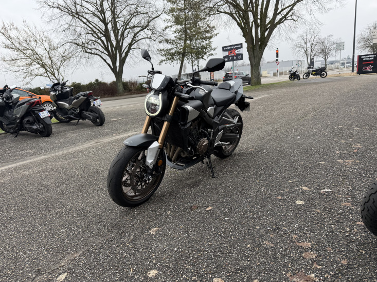 HONDA CB650R E-CLUTCH ABS COLORIS NOIR MAT - HAGUENAU