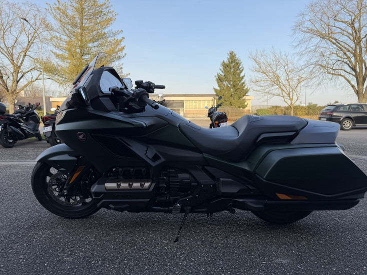 HONDA GL1800 GOLDWING DCT BAGGER ABS COLORIS VERT MAT - HAGUENAU