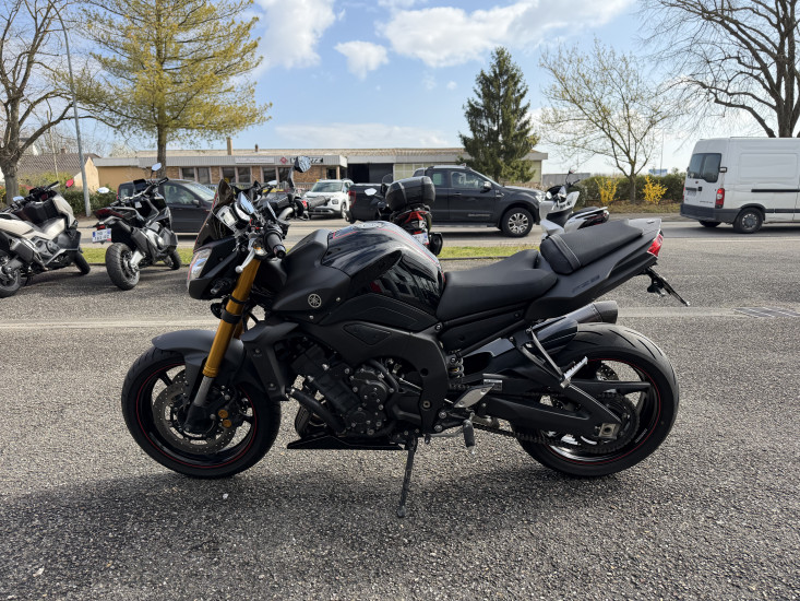 YAMAHA FZ8 COLORIS NOIR - HAGUENAU
