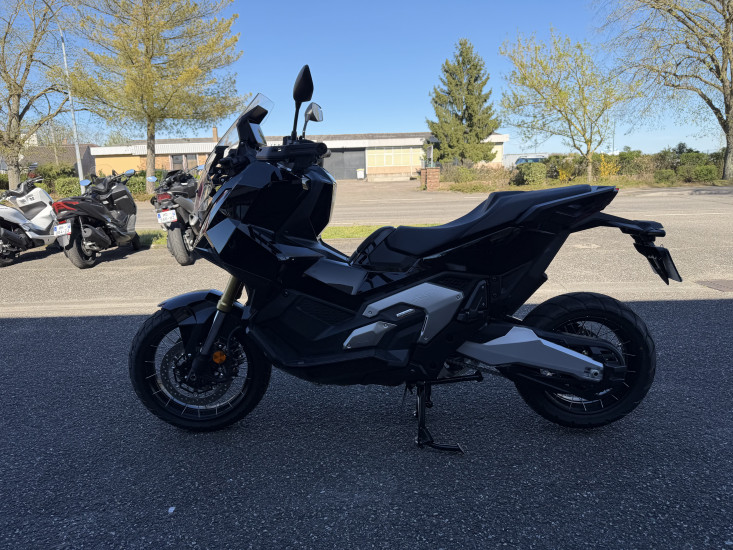 HONDA X-ADV 750 ABS COLORIS NOIR - HAGUENAU