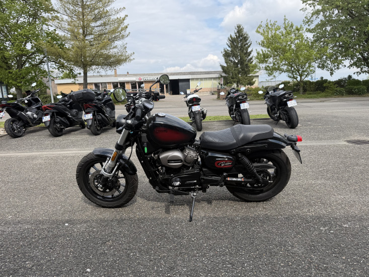 HYOSUNG GV 125 EVO ABS COLORIS GLOSS BLACK - HAGUENAU