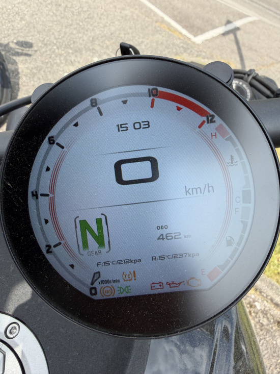 QJ MOTOR SRV 600 V4 ABS COLORIS NOIR - HAGUENAU