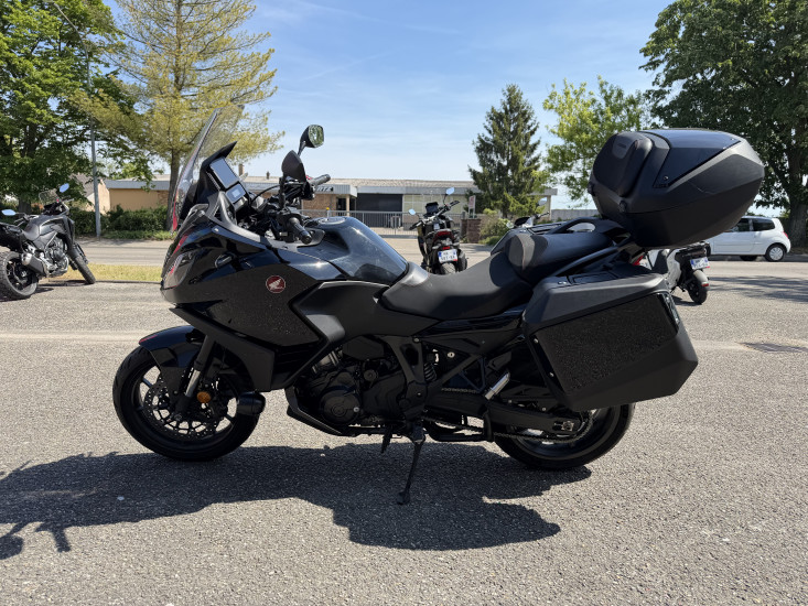 HONDA NT1100 DCT ABS COLORIS NOIR - HAGUENAU